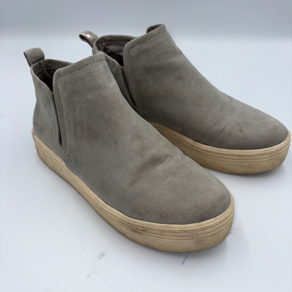DV by Dolce Vita Grey Faux Suede Platform Slip On Sneakers Booties Womens 6.5